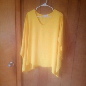 First Love Yellow Oversized Sleeveless V-Neck Top Size Small Flowy Lightweight